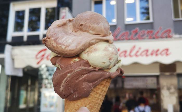 Herbststimmung: Veganer-Eis oder lieber ein warmer „shawl“?