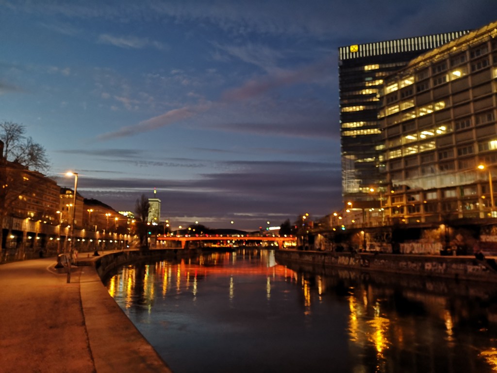 Wien bei Nacht.
